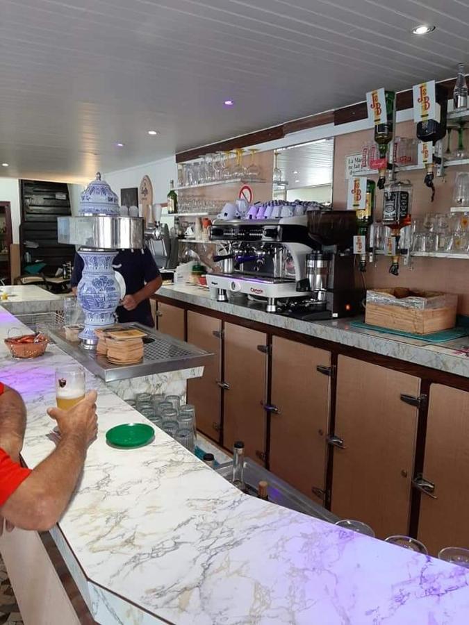 Le Commerce Pont-Sur-Yonne Dış mekan fotoğraf