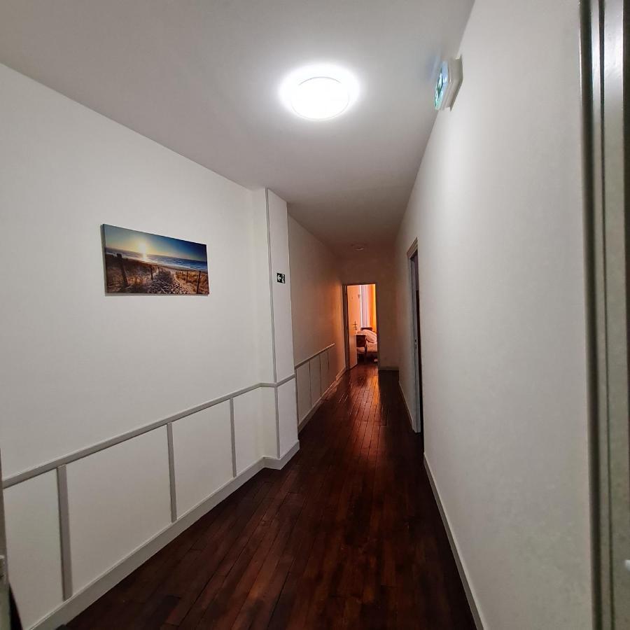 Le Commerce Pont-Sur-Yonne Dış mekan fotoğraf