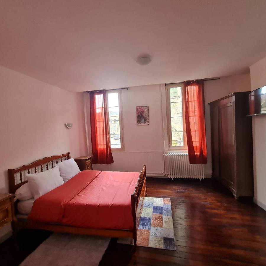 Le Commerce Pont-Sur-Yonne Dış mekan fotoğraf