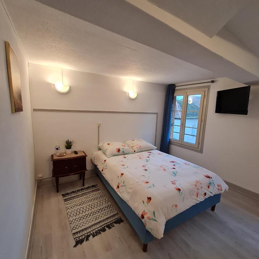 Le Commerce Pont-Sur-Yonne Dış mekan fotoğraf